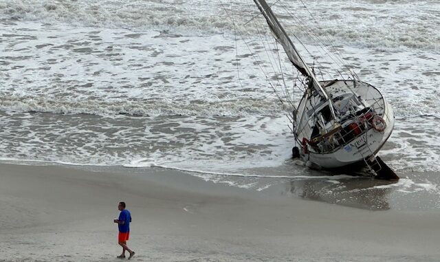 saiboat beach